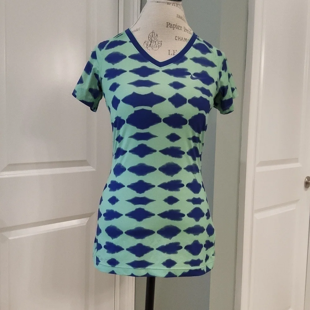 Nike Pro V Neck Tie Dye Green And Blue Short-Sleevel Shirt - Size Medium